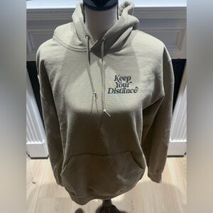 Y2K Y & R “Keep Your Distance “ light tan hoodie size Medium